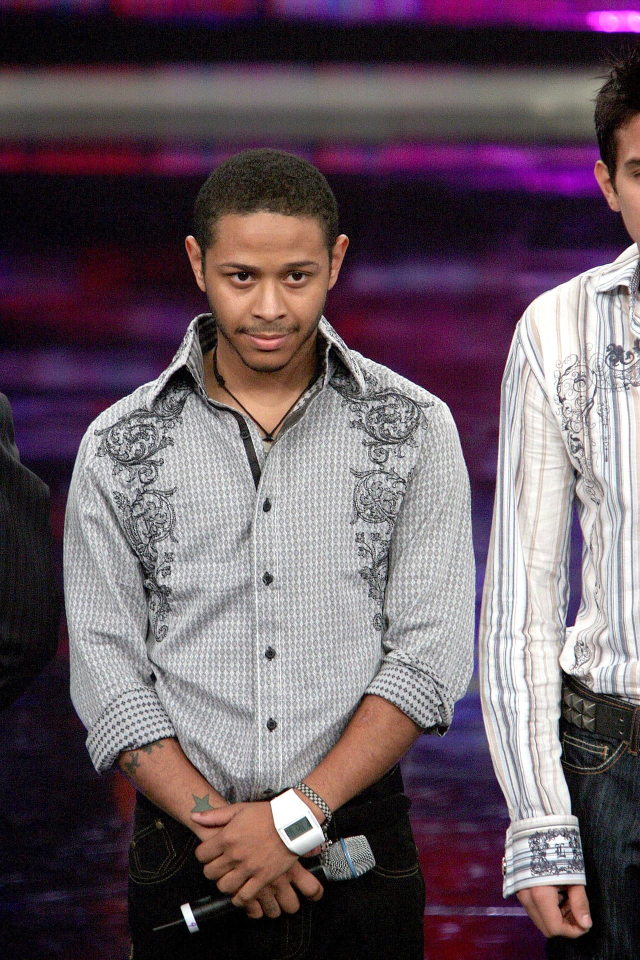 "Al final, los últimos meses me dijo: 'Sabes qué, no aguanto, me voy a salir', le dije: 'No puedes salirte de la escuela, no hay forma,
<b>no te voy a dejar que te salgas de la escuela</b>'.
<b>Entonces la corté</b>'.
<br>