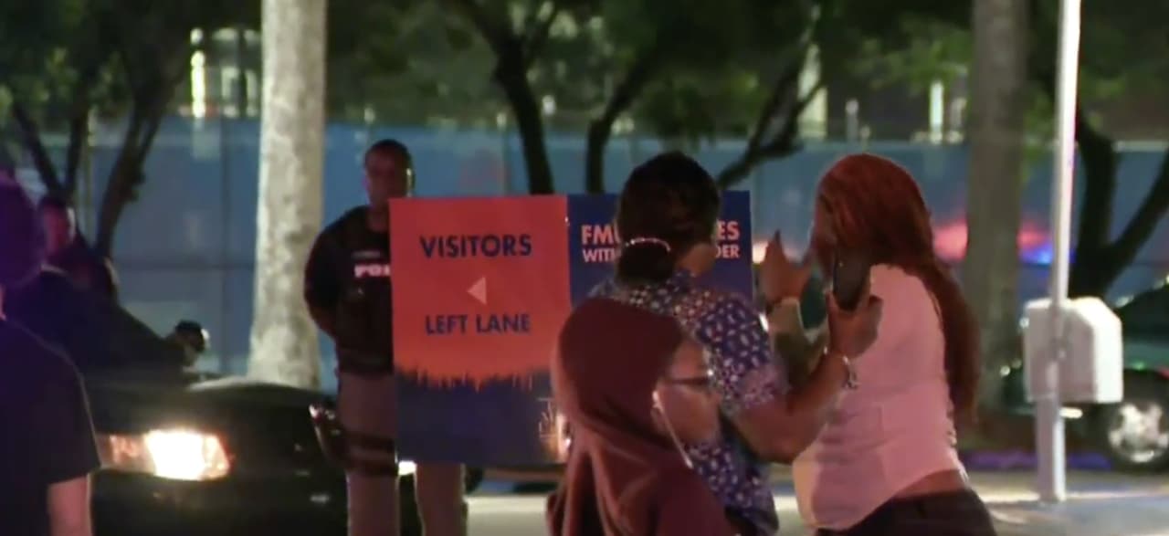 Altercado entre dos hombres termina a tiros en la Universidad Florida Memorial en Miami Gardens
 