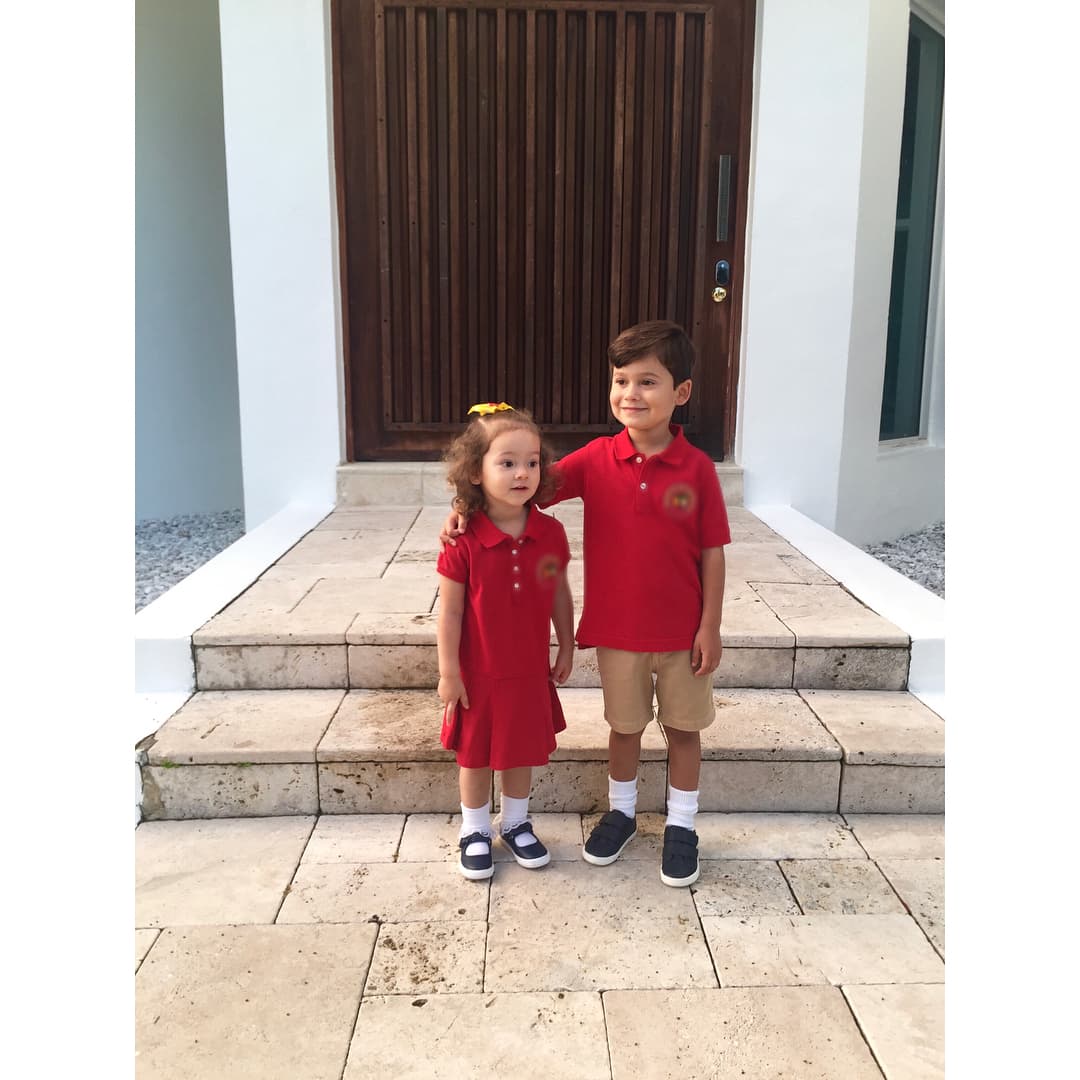 Alana y Bruce han crecido mucho en el último año, así lucían en el inicio del ciclo escolar 2018-2019.