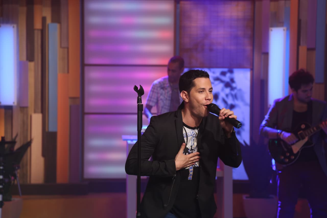 “Realmente hay propuestas para musicales que estoy estudiando, pero ahorita lo uso generalmente más para proyectos que tengan música o musicales. Ahora me estoy dedicando a la parte actoral”, explicó.
<br>