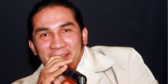 Después de varios minutos, el luchador fue llevado al hospital, donde murió por "traumatismo cervical".