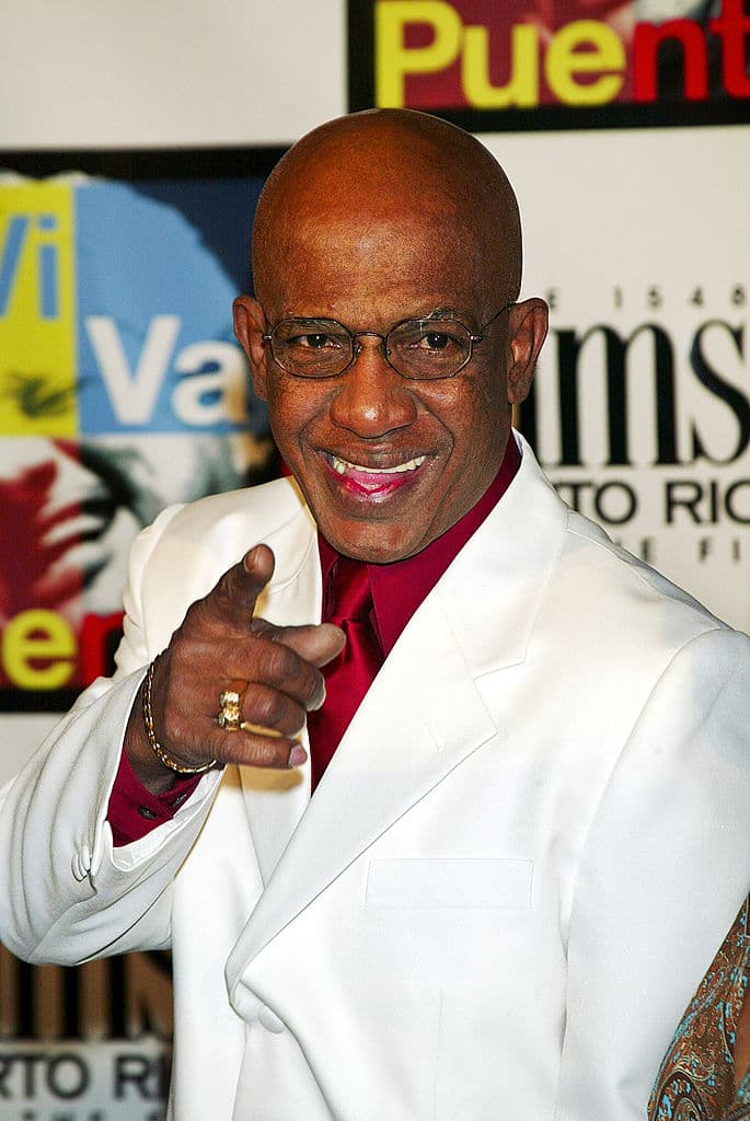 Roberto Roena, leyenda de la salsa, falleció a los 81 años, el 23 de septiembre. Según información filtrada por su familia, no presentaba problemas de salud, pero sufrió un infarto, del cual no logró sobrevivir.