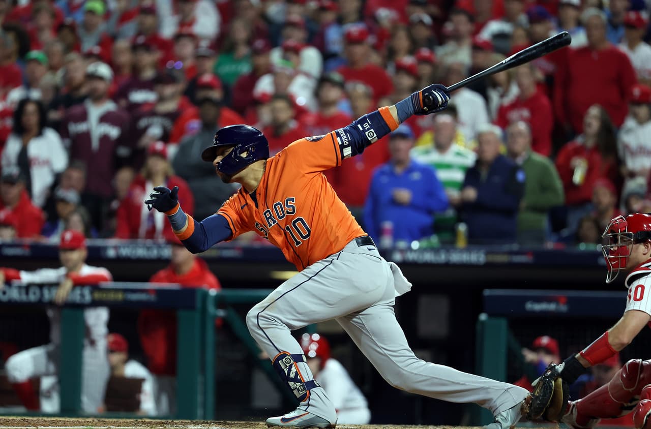 Los batazos continuaron cuando Yuli Gurriel conectó un sencillo al jardín izquierdo haciendo que Bregman anotara la quinta.