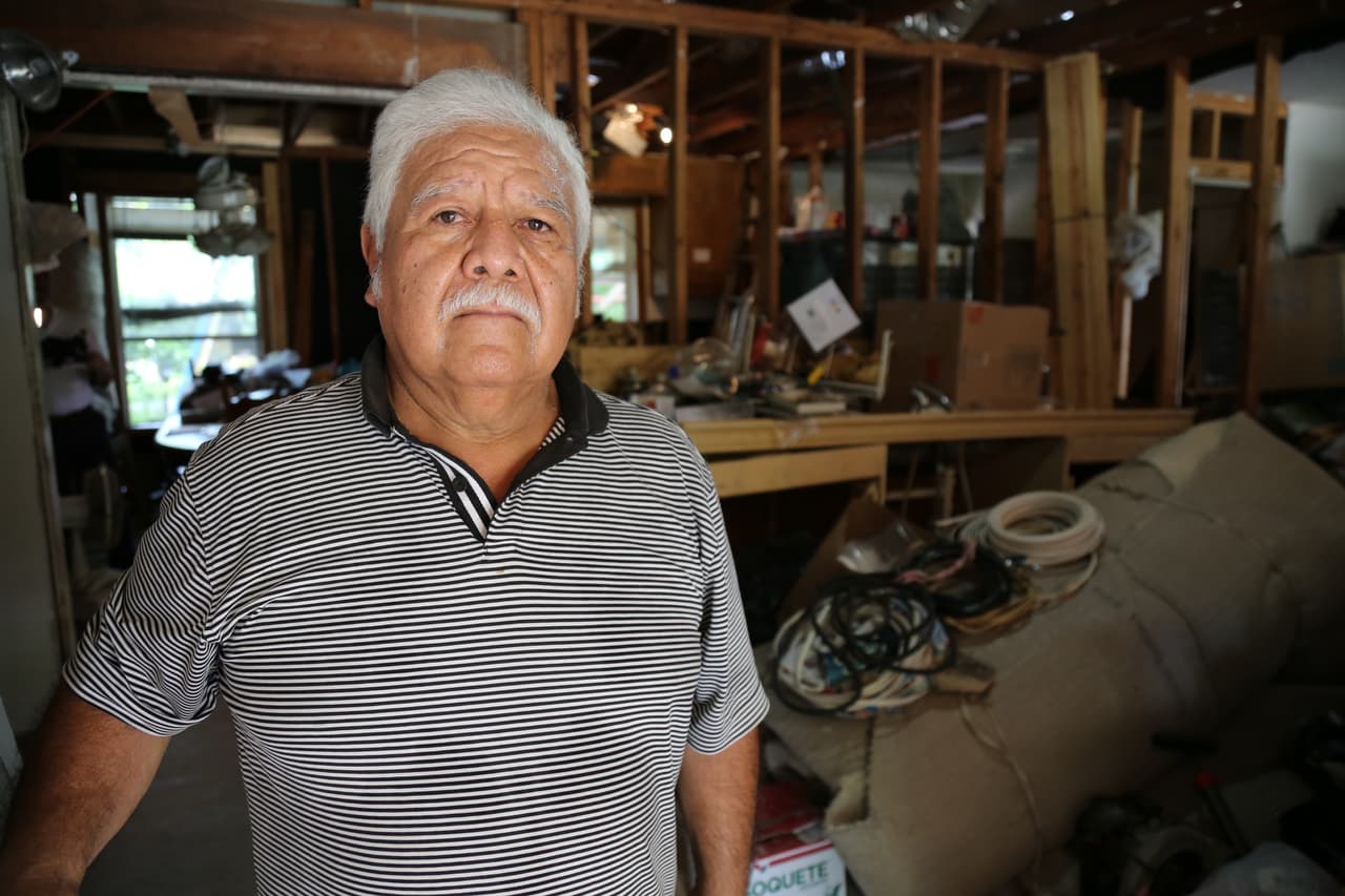 "Aún no termino de reparar mi casa": damnificados nueve meses después del huracán Harvey