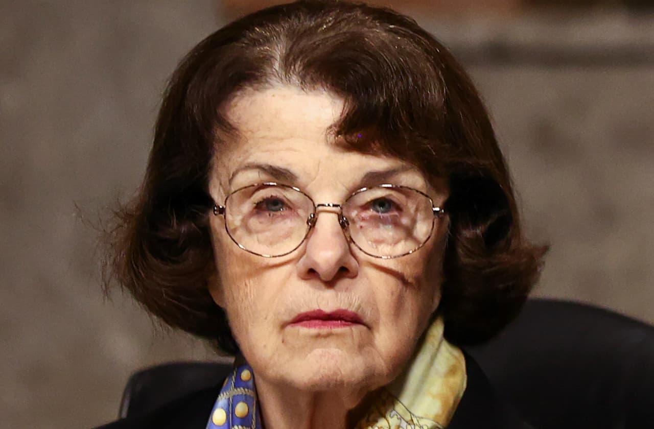 La supuesta falta de memoria y la avanzada edad de la senadora Feinstein ponen en aprietos su continuidad