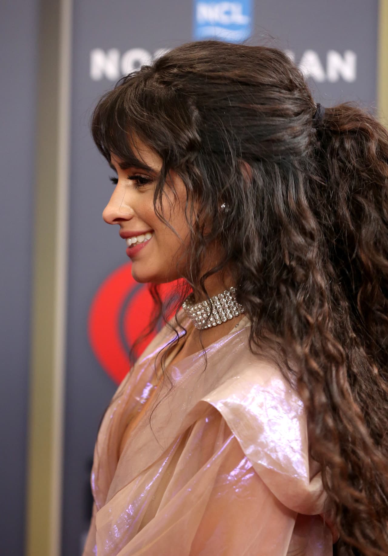 "¡Escuchar las cosas increíbles que han hecho estos Teen Heroes es muy inspirador! ¡
<b><a href="https://www.univision.com/famosos/la-nueva-mision-del-principe-william-es-promover-una-app-que-ayuda-a-evitar-el-acoso-entre-menores-fotos" target="_blank">Su pasión y dedicación</a></b> para ayudar a los demás es increíble y realmente me dejaron boquiabierta", agregó Cabello.