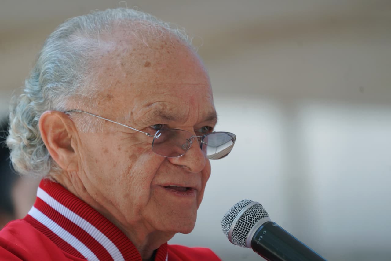 Afredo Harp, además de ser propietario de los Diablos Rojos del México y los Guerreros de Oaxaca en la Liga Mexicana de Béisbol, es dueño minoritario de los San Diego Padres.