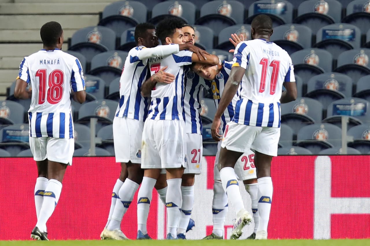 El mexicano fue protagonista en la goleada del conjunto portugués en la tercera fecha de la competición. Marega (4’), Oliveira (28’) y Díaz (69’) marcaron los tantos del encuentro. En la J4 se volverán a enfrentar ambos equipos en Francia.
