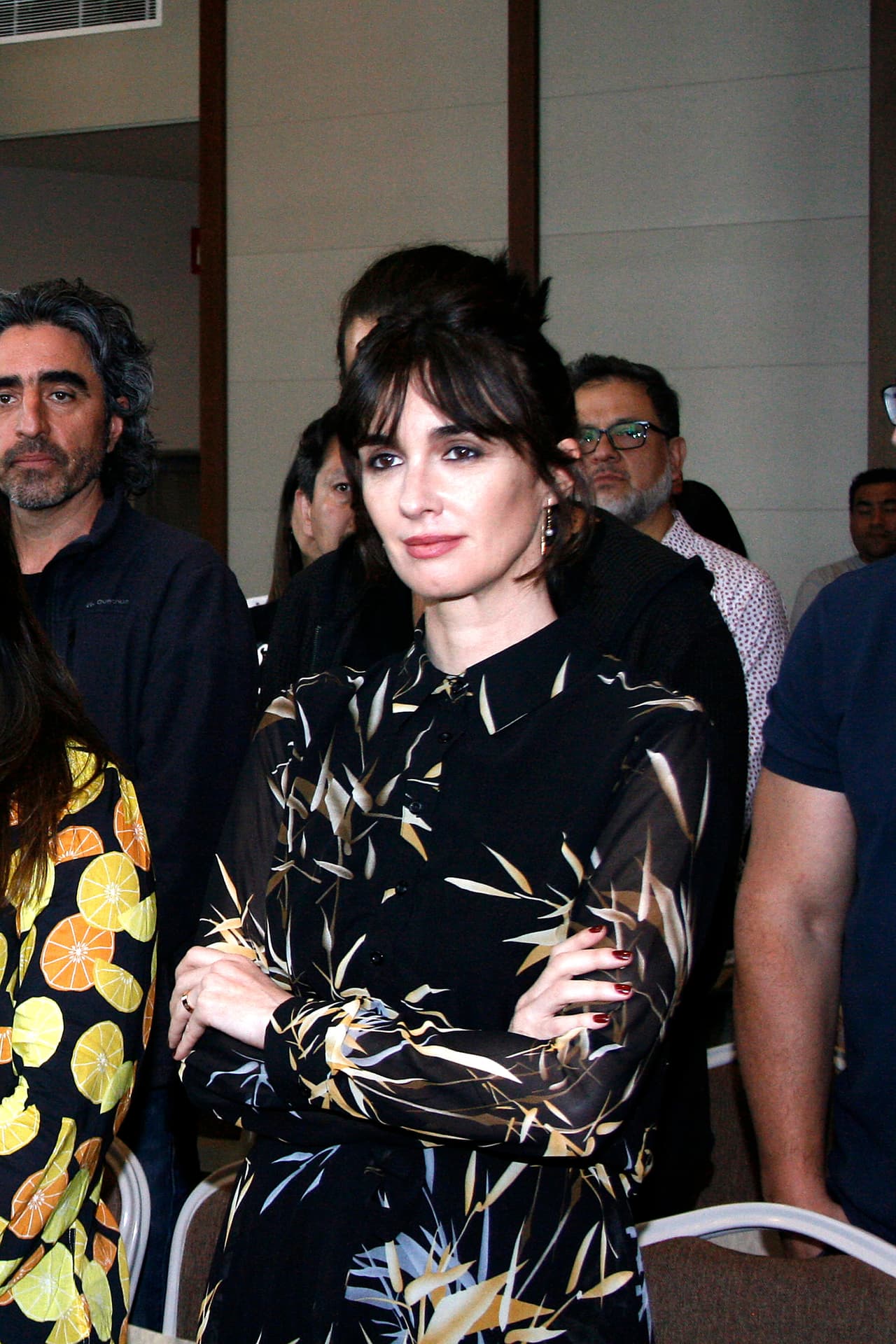 Sobre su papel como la 
<b><a href="https://www.univision.com/famosos/las-primeras-imagenes-de-paz-vega-como-catalina-creel-para-la-nueva-cuna-de-lobos-video" target="_blank">malévola protagonista </a></b>de esta historia, Paz Vega dijo en mayo pasado al programa 
<b><a href="https://www.youtube.com/watch?v=rITgzMwxwDc" target="_blank">Hoy</a></b> que su personaje "es una mujer sofisticada, elegante, guapa, atractiva; pero que todo lo bonito que tiene por fuera, 
<b>por dentro está vacía</b>, tiene un corazón negro".