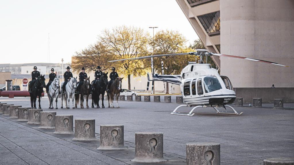 El Departamento de Policía tiene ahora tres helicópteros, que según la policía se utilizan cuando es necesario escanear un área amplia o durante casos de alto riesgo.
<br>