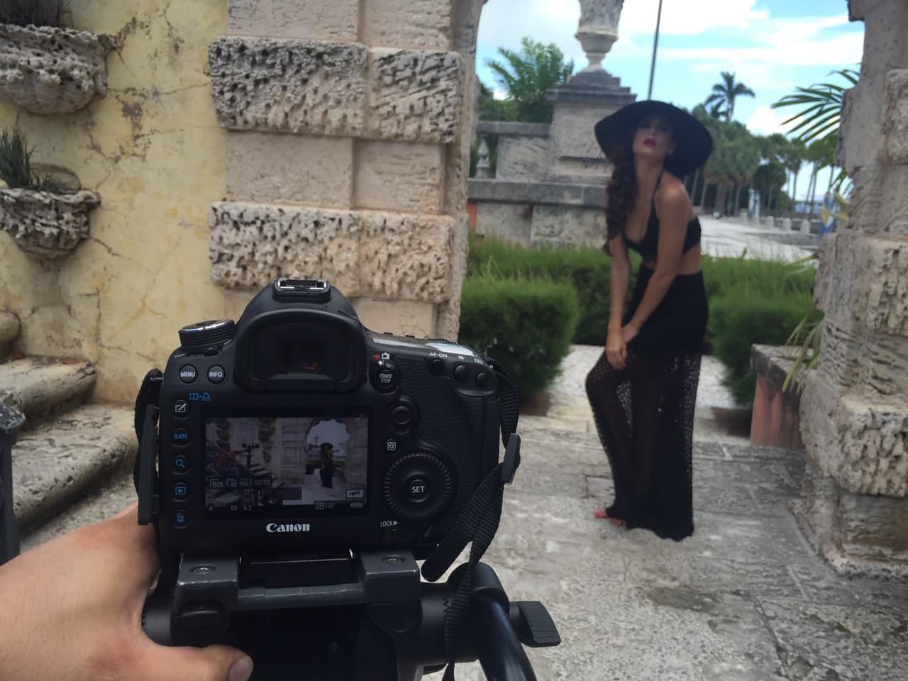 Las cámaras aman a cada una de estas sensuales mujeres.