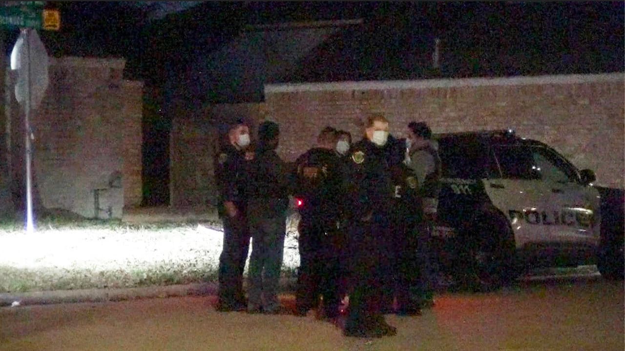 Nueve hombres escapan de una casa y piden ayuda a la policía en presunto caso de tráfico humano