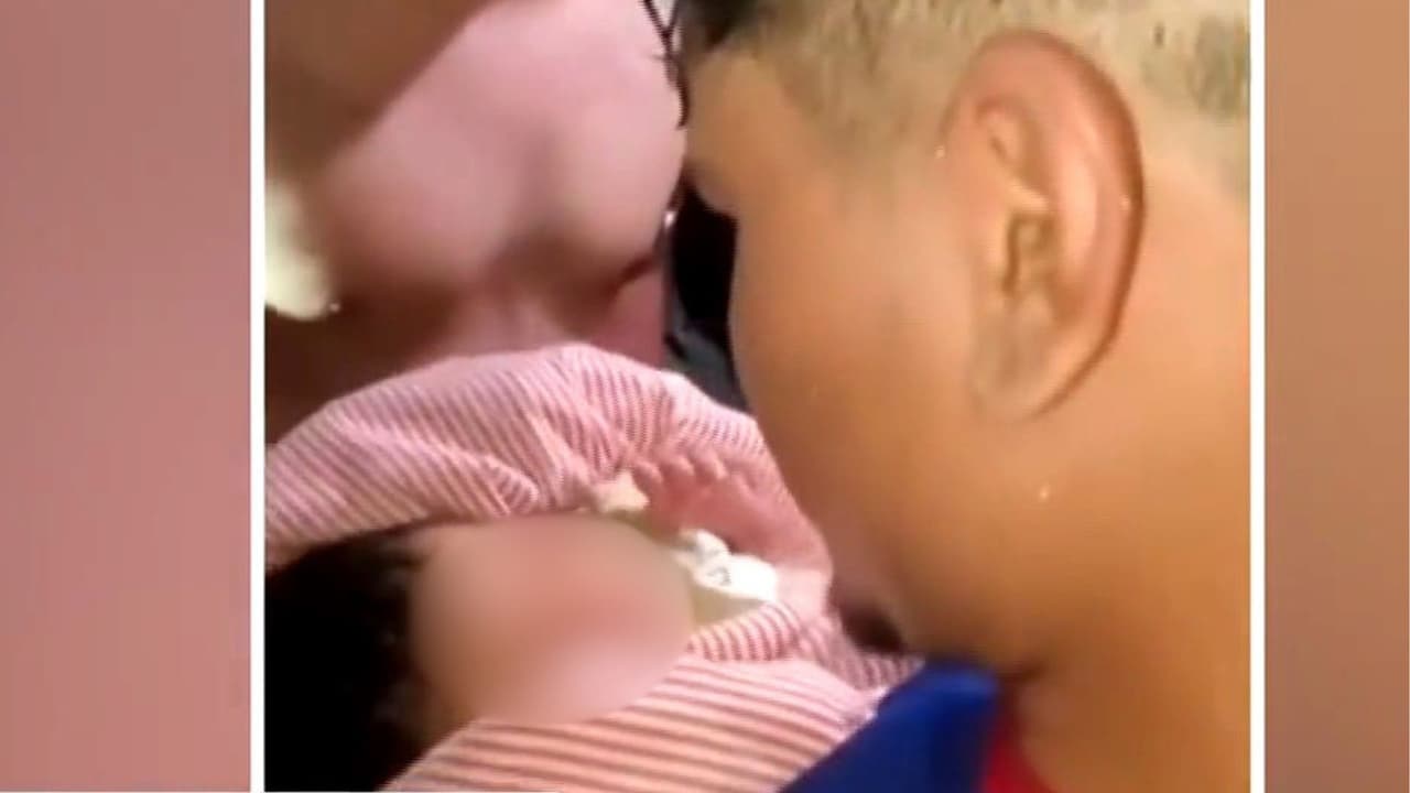 Un milagro entre los escombros: Madre y su bebé recién nacido logran sobrevivir en Venezuela