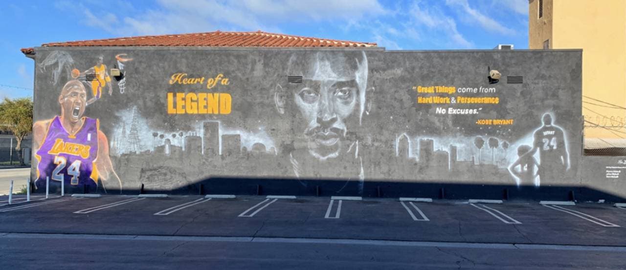 Las calles de las principales ciudades de los Estados Unidos se adornan con las asombrosas muestras de amor para la leyenda de la NBA.