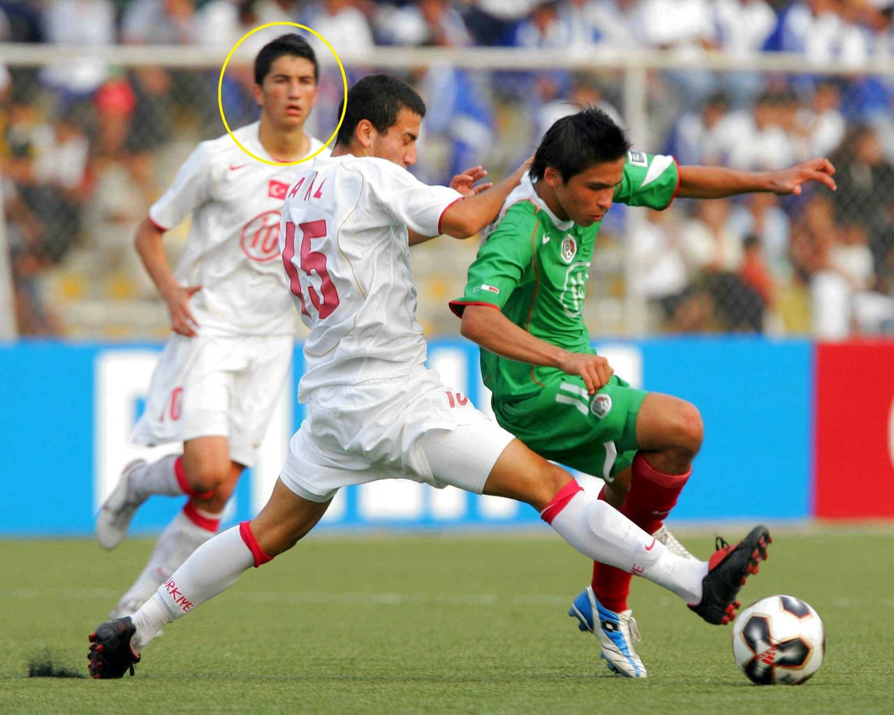 El Mundial Sub17 de Perú 2005 
<b>fue el de la generación dorada de chicos turcos que ilusionaban a Turquía con ser potencia mundial</b>. El mejor era un mediocampista llamado Nuri Sahin.