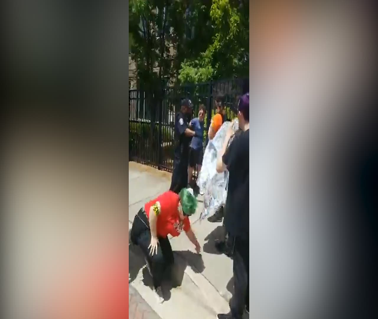 Una protesta este lunes contra el Servicio de Inmigración y Control de Aduanas de los Estados Unidos (ICE) en Atlanta terminó con al menos dos personas arrestadas, según los organizadores de la manifestación.