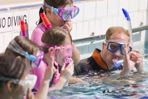 William se dio un alegre chapuzón