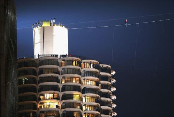 La temperatura fue de 9 grados centígrados y los vientos de 10 millas por hora.