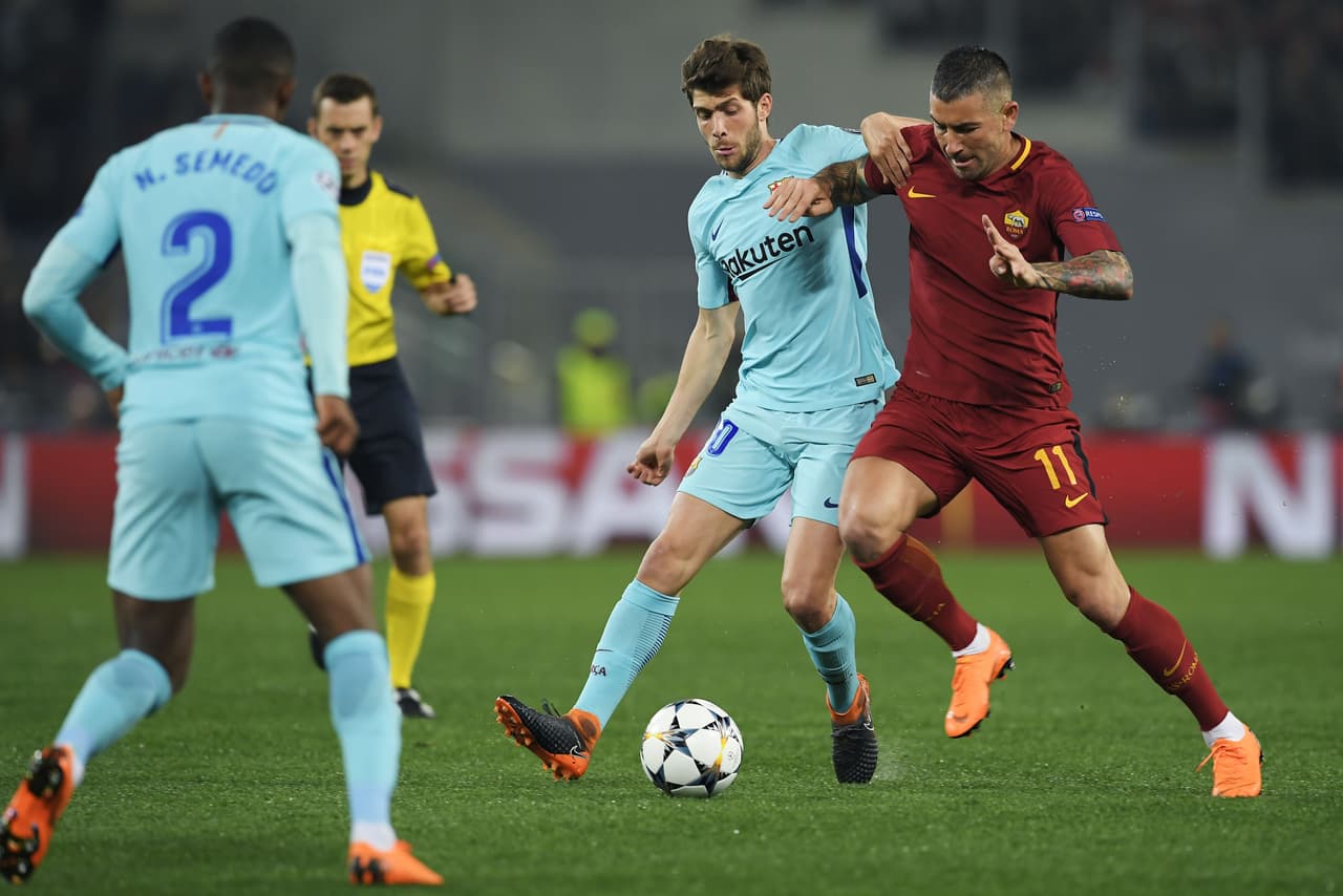 Para el segundo tiempo, la dinámica fue similar con Roma encima para voltear la suerte.