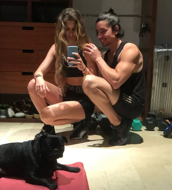 El portal aseguró que la confirmación de este compromiso lo obtuvieron de forma exclusiva. Hasta ahora, el hijo mayor de 'El Potrillo' no ha emitido comentario alguno en sus redes sociales.
<br>