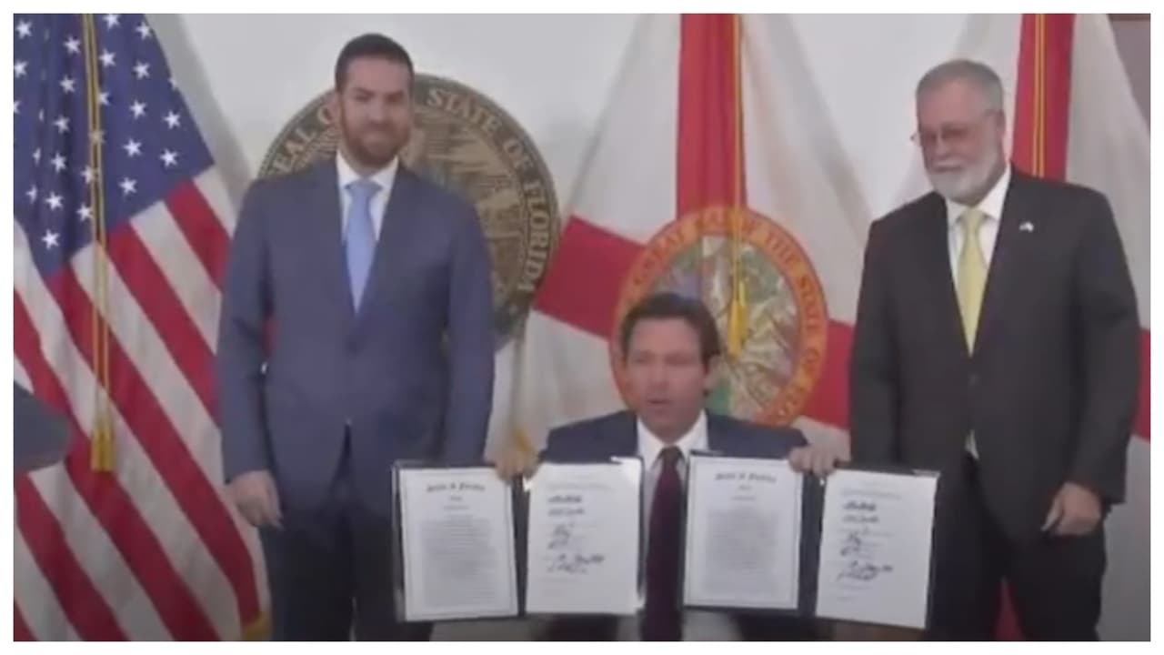 La
<a href="https://www.univision.com/local/miami-wltv/legisladores-desantis-congreso-politicas-migratorias-donald-trump" target="_blank">legislatura estatal de Florida </a>aprobó un
<b>conjunto leyes de inmigración que fueron firmadas por el gobernador Ron DeSantis</b> y que buscan cumplir el plan migratorio del presidente Donald Trump. Te resumimos cuáles son las
