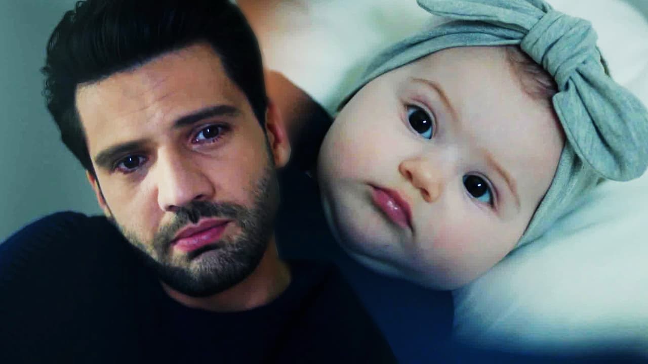 A pesar de que no llevaba su sangre, Emir estaba feliz por tener a Deniz en su vida y una tarde a su lado creyó escuchar que lo llamaba papá.