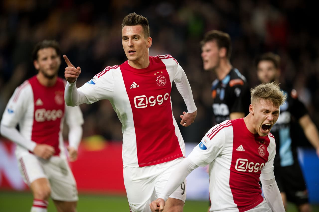 Ajax retoma el liderato tras imponerse al De Graafschap