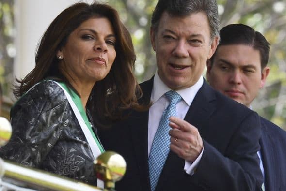 "Felicitaciones Presidente @BarackObama por su victoria! Confío en que seguiremos estrechando los lazos de amistad entre nuestras naciones", escribió la presidenta de Costa Rica, Laura Chinchilla, en su cuenta oficial en la red social Twitter.