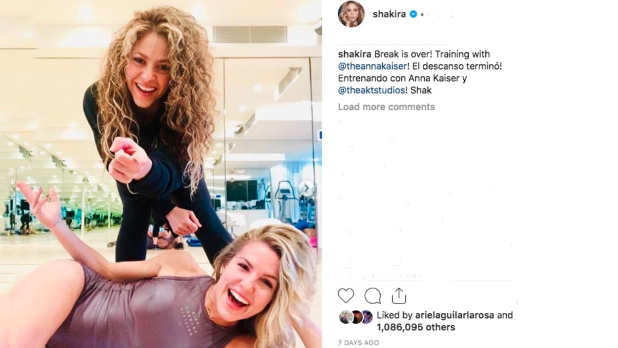 Hace 7 días, 
<b><a href="https://www.instagram.com/p/Bs6RLOPnMGS/">Shakira publicó esta imagen en sus redes sociales </a></b>en las que aparece con su melena suelta, entrenando junto a Anna Kaisser. Pero la cantante colombiana ya no luce igual, pues decidió transformar su cabello.