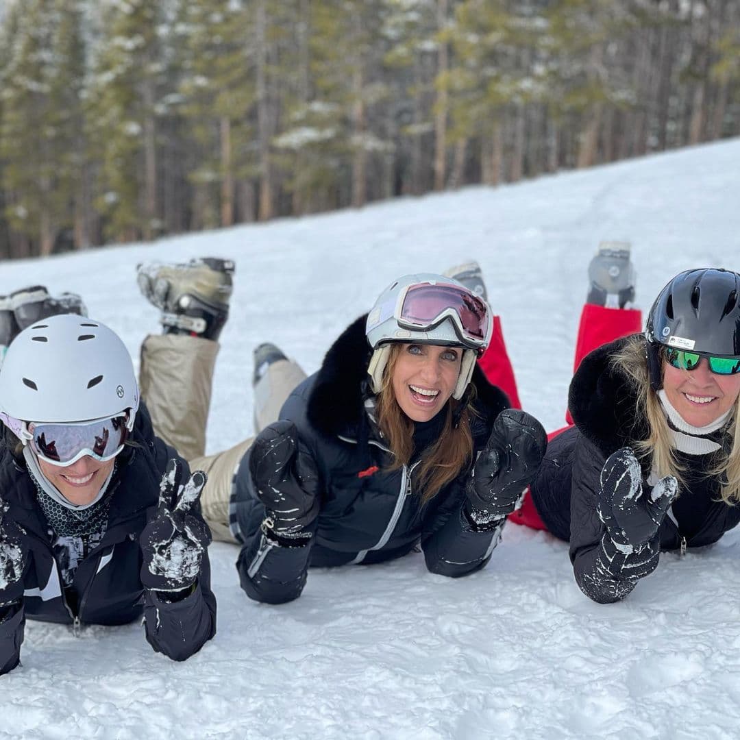 Intrépida como siempre, 
<b>Lili</b> aprovechó las últimas hora del 2020 para esquiar: "Agraciada por tantas bendiciones a pesar de todo lo malo que hemos vivido", compartió junto a la foto.