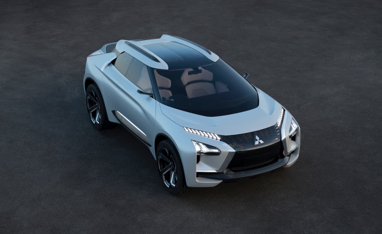 <b>Mitsubishi E-Evolution Concept</b>
<br>Es un prototipo de todoterreno deportivo con una carrocería estilo coupé. Utiliza tres motores eléctricos enchufables.