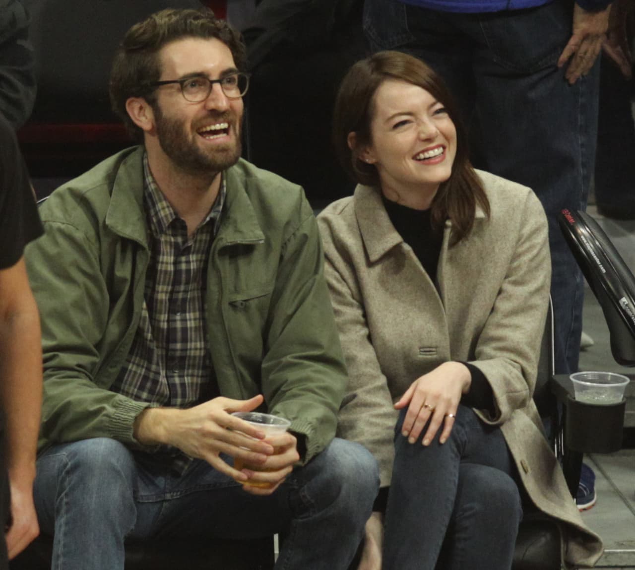 En abril del mismo año se desataron algunos rumores sobre el posible compromiso de la pareja, cuando la actriz fue vista usando un anillo de diamantes en el dedo anular.