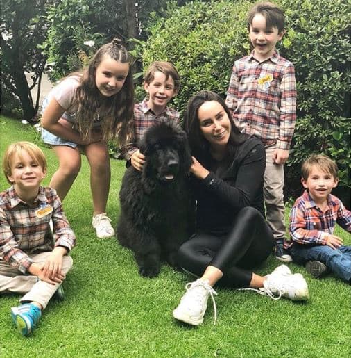 "[...] Gracias por sus alegrías, por enseñarme que en esta vida nada es imposible y que aunque haya alguna posibilidad de que algo salga mal, ustedes se encargan de que salga bien. Hoy que los veo crecer, los veo sanos, fuertes y conmigo, confirmo que es Dios y sus tiempos y, ¡todo lo que él nos depara es perfecto! [...]".