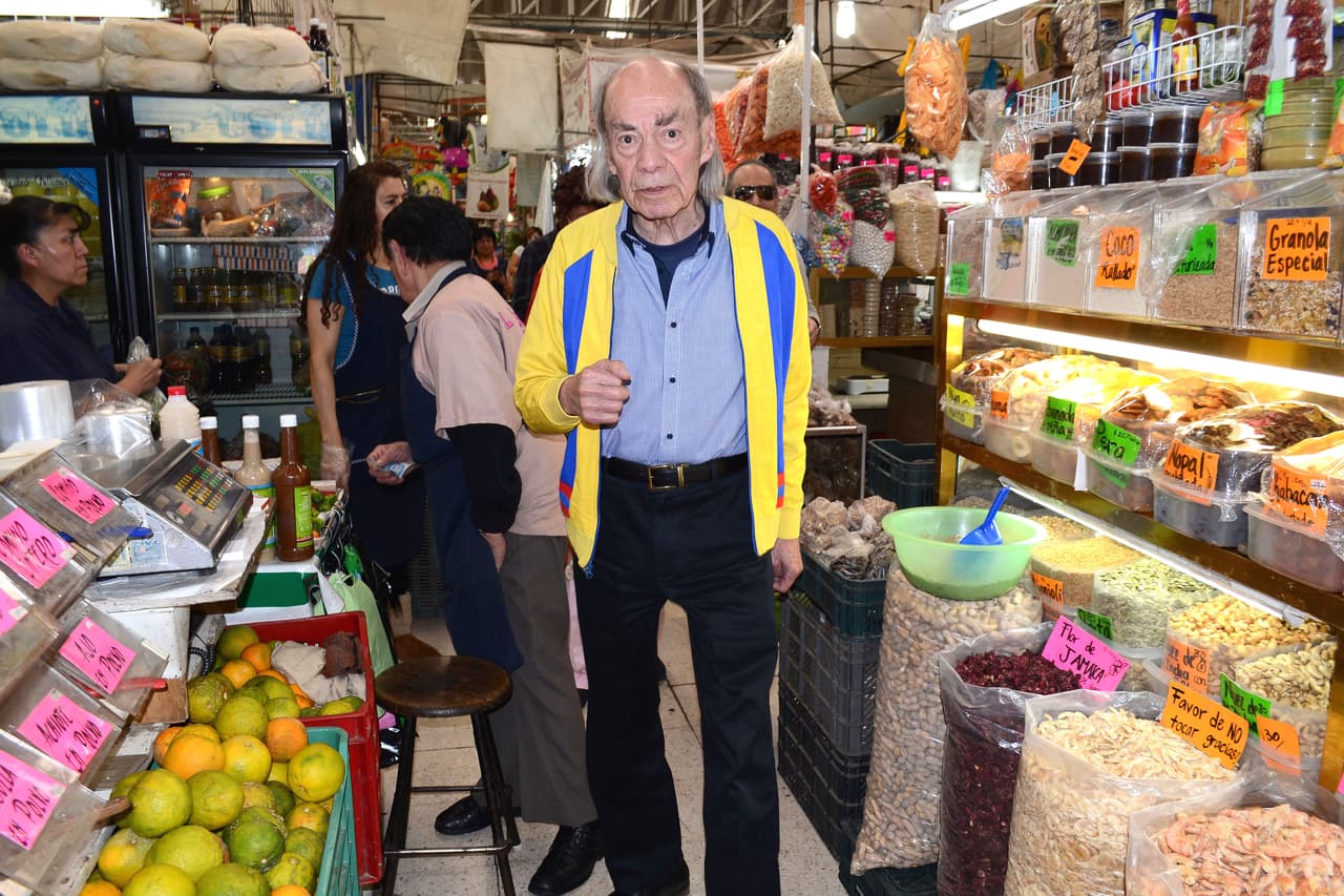 Sin embargo, el mayor de los hijos del comediante, Manuel Valdés Jr,. sí arribó a las instalaciones para despedir a su padre. Ahí contó cómo se encontraba el resto de la familia. 
<br>