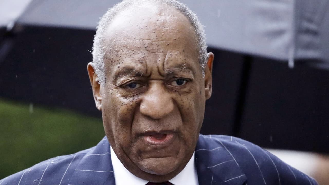 Las acusaciones por abuso sexual a Bill Cosby comenzaron en 2014, cuando 
<b>Joan Tarshis, una joven escritora de comedia, dijo que el actor la drogó y agredió en dos ocasiones en los años 70</b>. A raíz de aquella demanda, más mujeres declararon en su contra. El artista perdió los honores y títulos que recibió en su carrera.