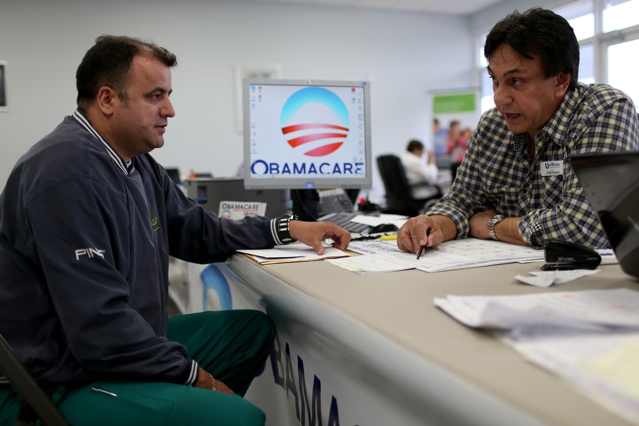 Guía para entender el exorbitante aumento de precios de Obamacare