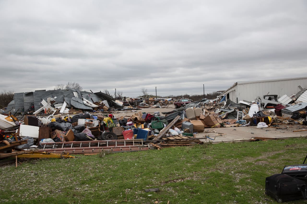 Una serie de tornados azotaron en diciembre de 2015 el área de Texas comprendida por los condados de Dallas, Ellis y Collin, y dejaron severos daños especialmente en las ciudades de Rowlett and Garland.