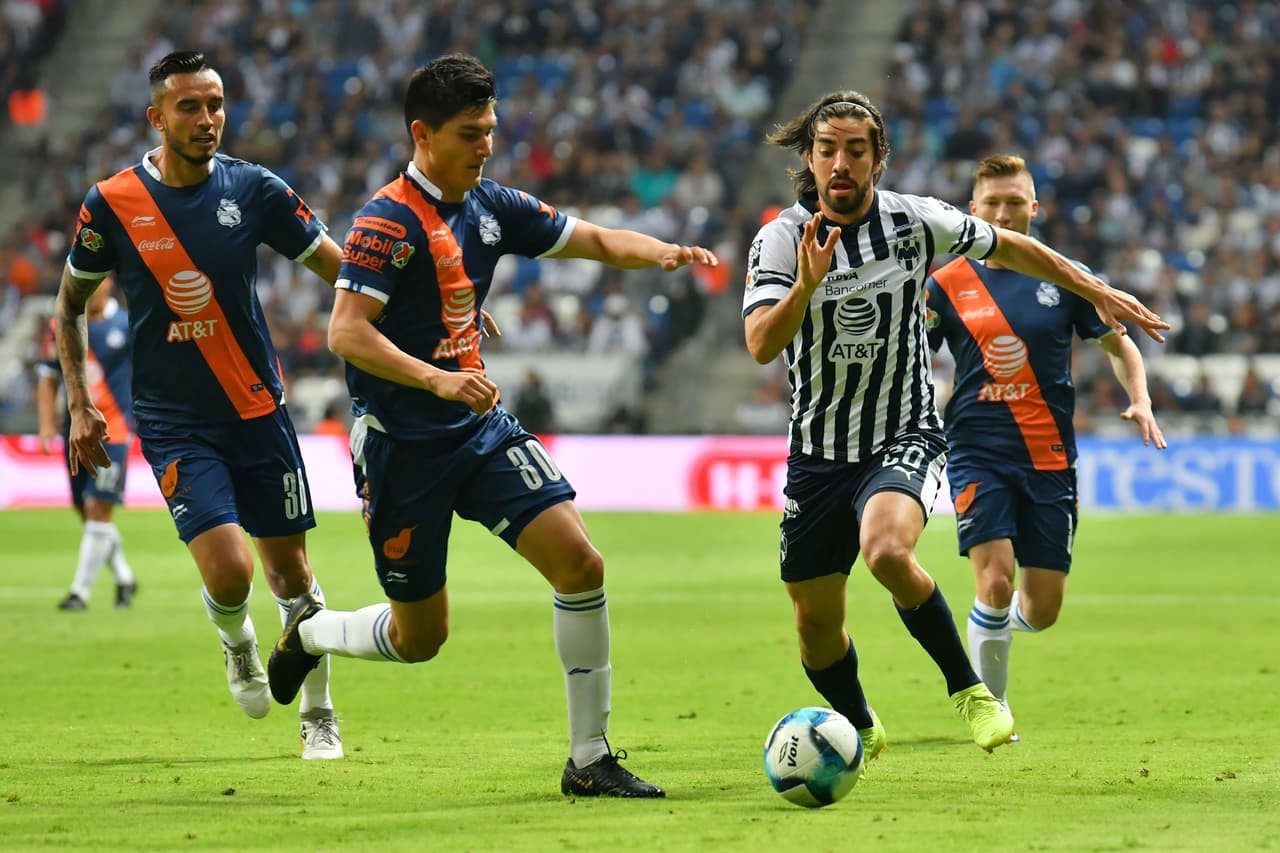Rodolfo Pizarro estuvo bien marcado y le impidieron generar el fútbol que despliega por la férrea marcación.