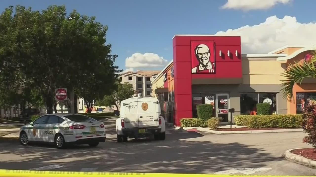 Un hispano mata a su esposa y luego se suicida en un Taco Bell de Doral, en Miami
