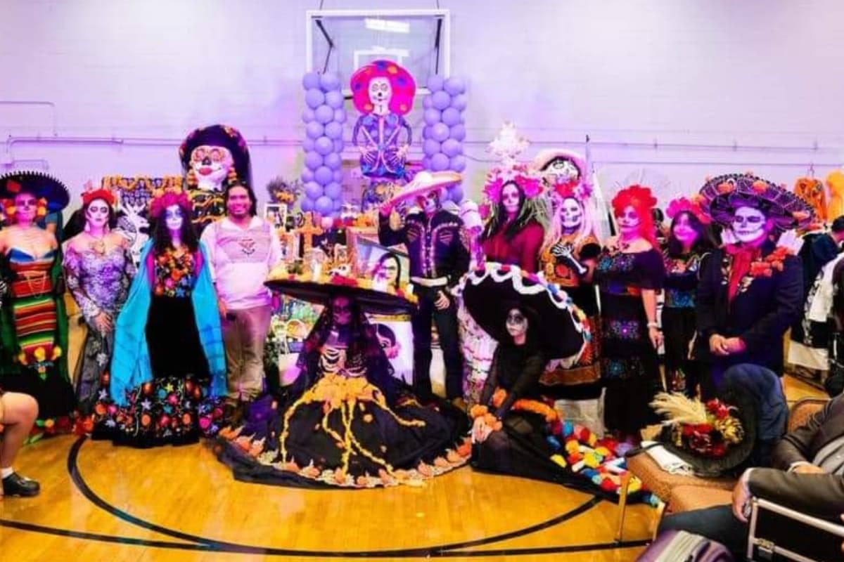 En Salt Lake City realizaron una gran fiesta por el Día de Muertos, que es una tradición mexicana en donde se recuerda a los familiares fallecidos. Se tiene la creencia que el 1 y 2 de noviembre regresan a sus casas.