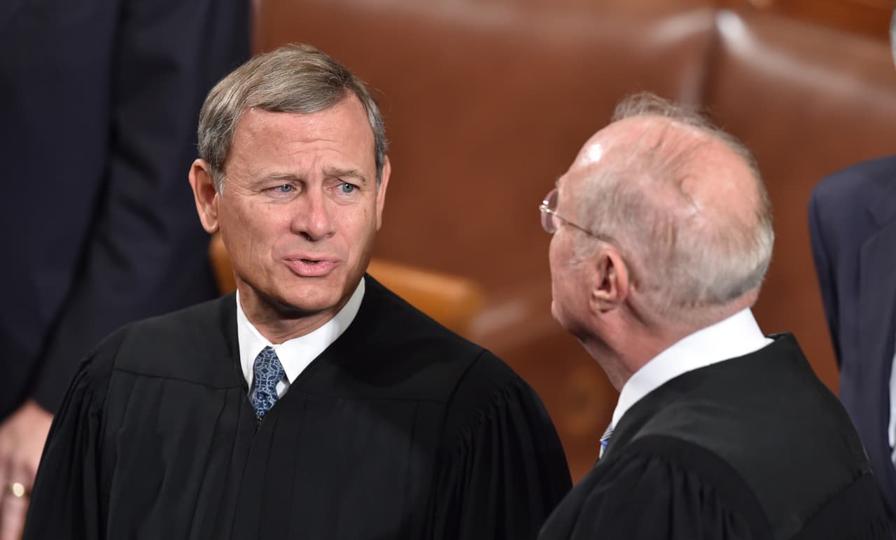 Residentes legales que cometieron crímenes graves en el pasado están ahora más cerca de la deportación