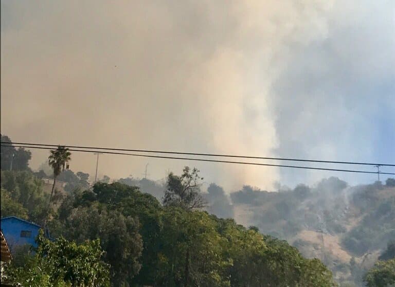 Nuevo incendio amenaza a la comunidad de El Sereno en Los Ángeles
