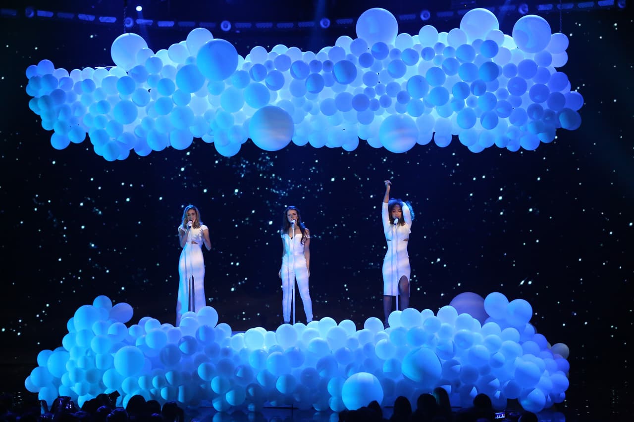 Hubo magia en el escenario con "Ecos de amor",
<a href="http://www.univision.com/shows/la-banda/las-chicas-nos-llevaron-a-las-nubes-cantando-ecos-de-amor-de-jesse-joy-video" target="_blank"> revive este momento único</a>.