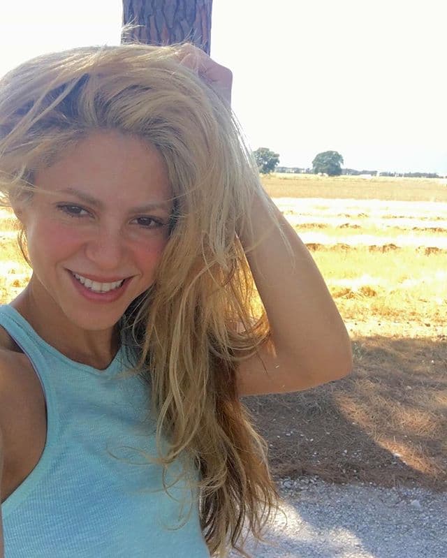<b>Shakira</b> tampoco duda en mostrar todo el 
<i>Girl Power</i> que tiene.