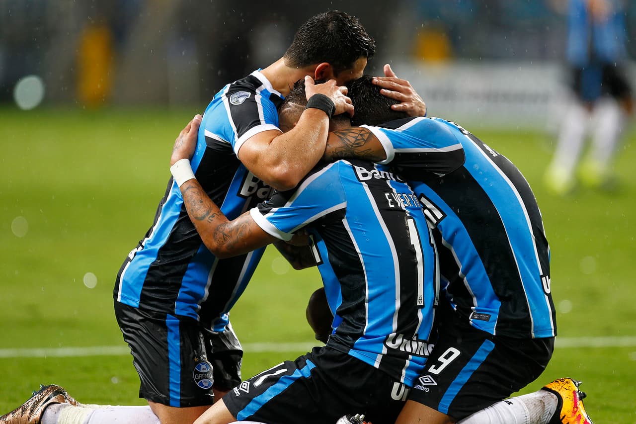 Gremio y Corinthians con triunfos en la Copa Libertadores