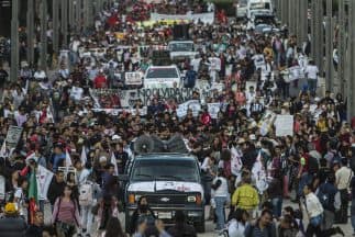 A seis meses de la desaparición de 43 estudiantes, sus familiares claman justicia.