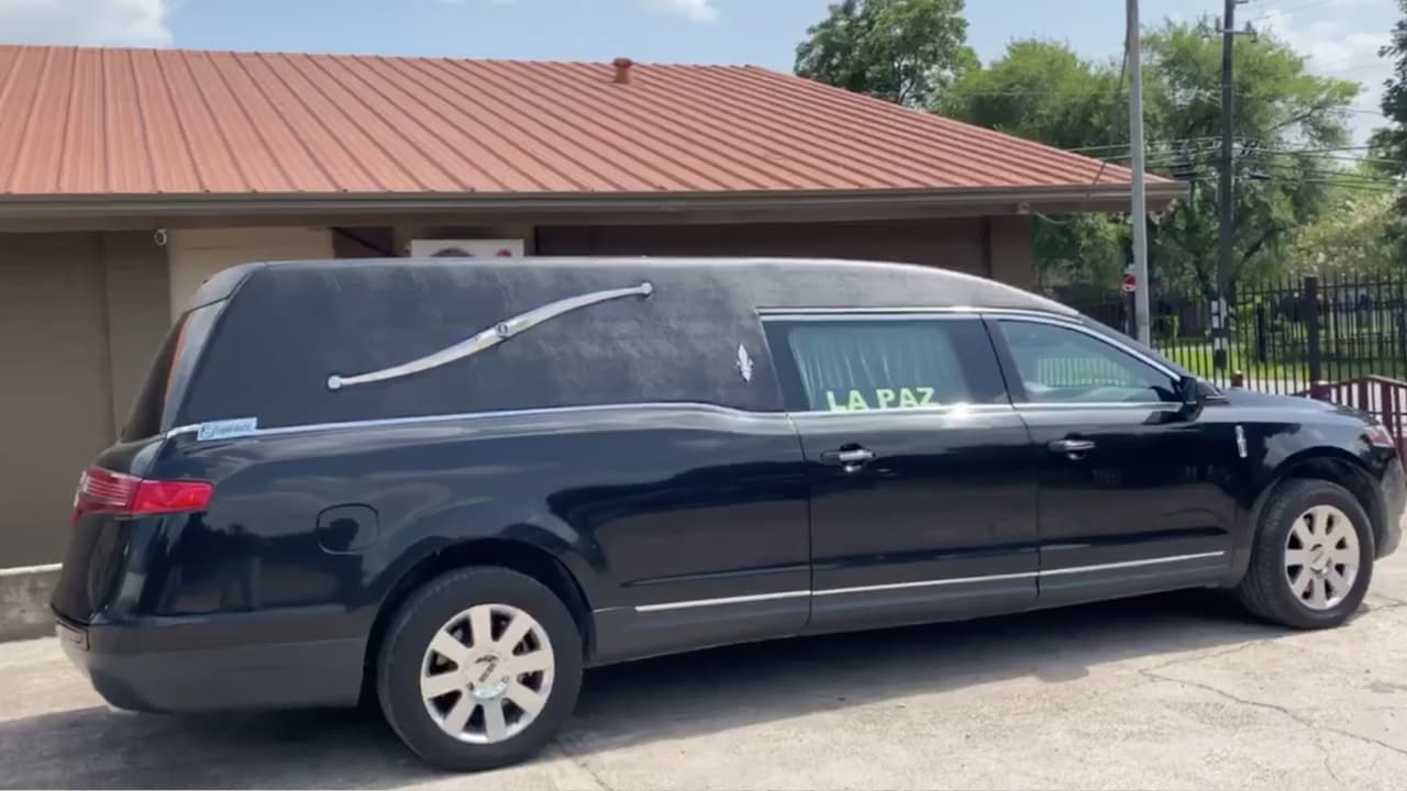 De acuerdo con Oyervides se han tenido que hacer modificaciones al edificio para poder satisfacer las demandas de los clientes.