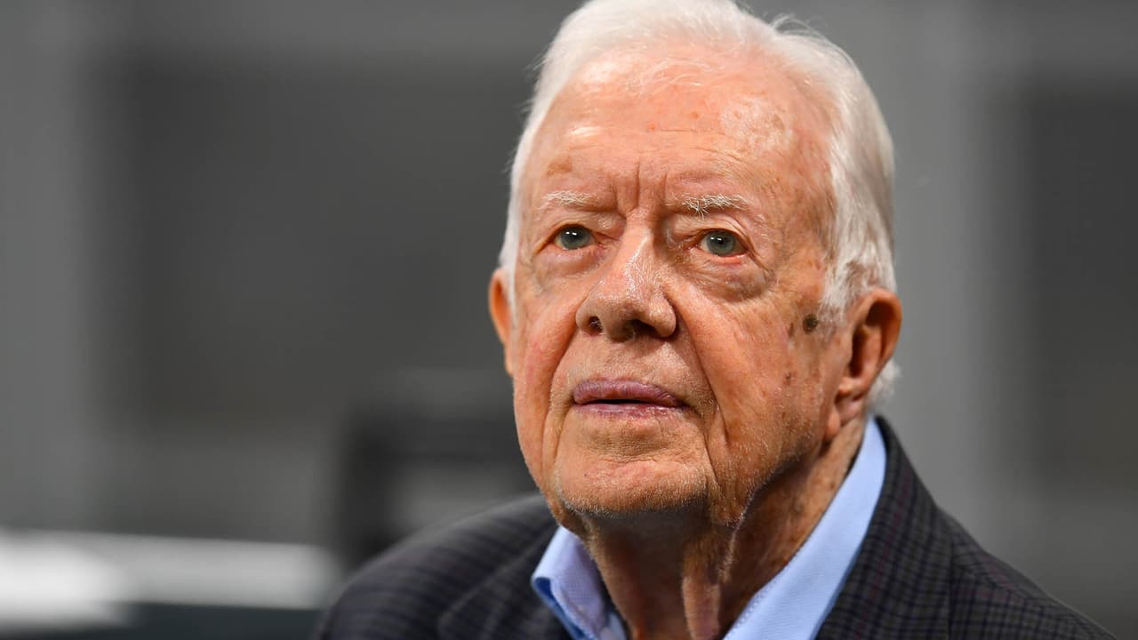 Expresidente Jimmy Carter se fractura la cadera tras caerse en su casa en Georgia