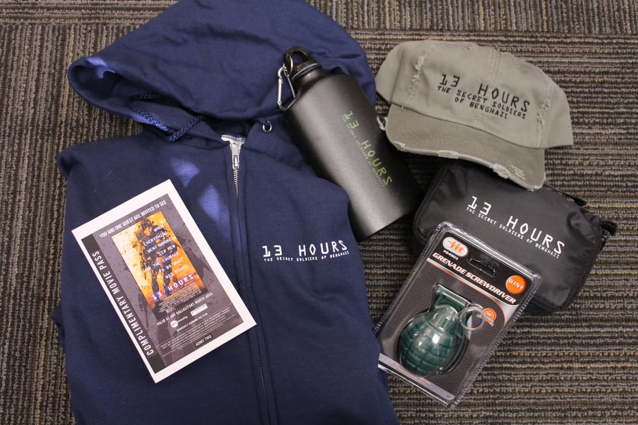 Gana paquete de regalos de '13 Hours' 