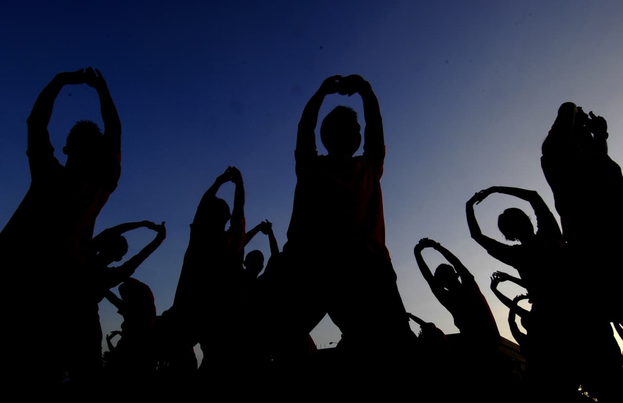 "El ejercicio es especialmente importante para alargar la 
<a href="https://www.univision.com/noticias/salud/muertes-por-sobredosis-de-rdogas-redujeron-la-expectativa-de-vida-en-eeuu-dos-anos-seguidos">expectativa de vida</a> activa, que es
<b> la vida sin enfermedades y sin discapacidad física y mental o problemas de razonamiento</b>", aclaró a Reuters el doctor Luigi Ferrucci, quien supervisa las investigaciones sobre envejecimiento en el NIH.